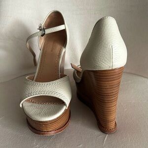 Brooks Brothers leather wedge platform sandals